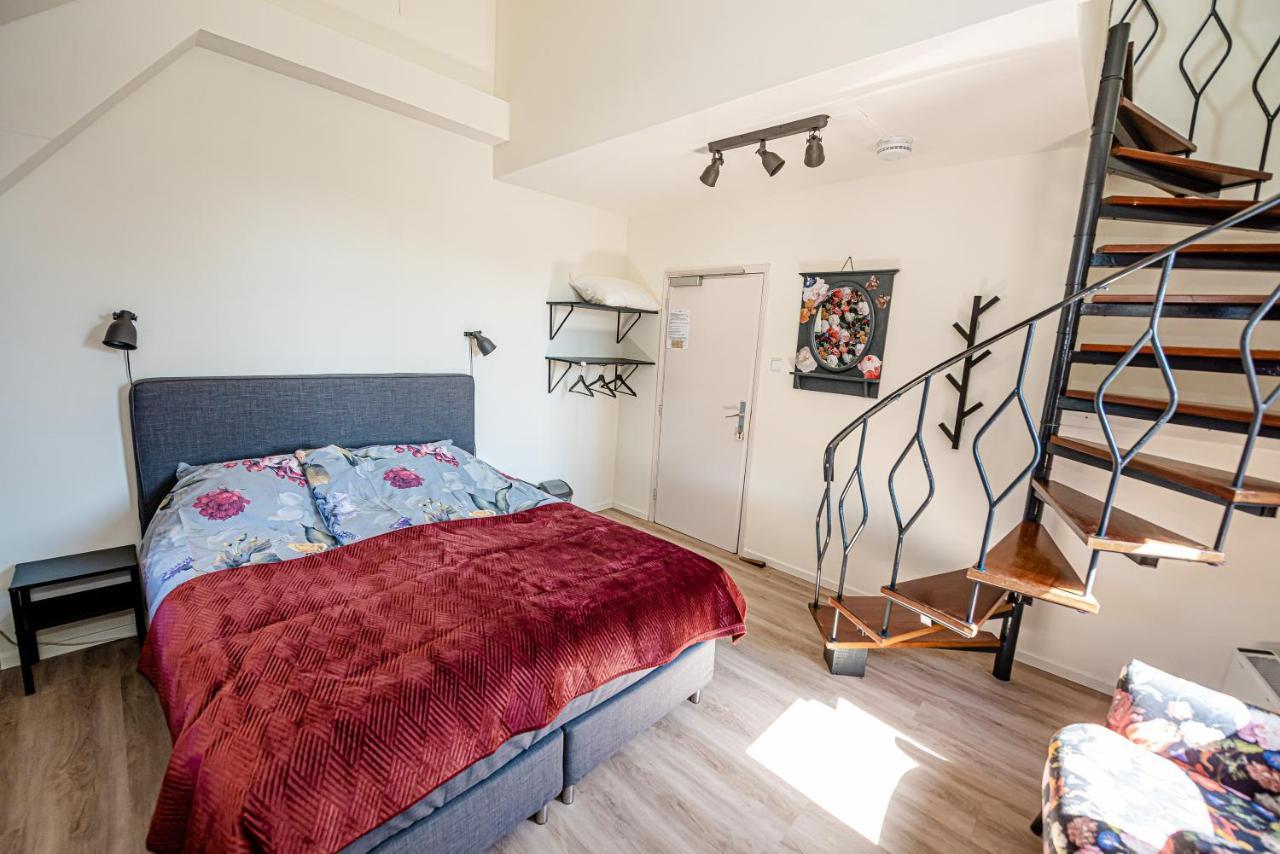 Bed & Breakfast Ohe En Laak Екстер'єр фото